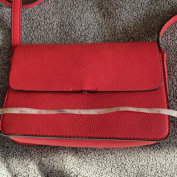 Street Level Crossbody Handbag - Picture 10 of 14